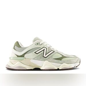 Men's Light Green Athletic Sneakers - New Balance Style